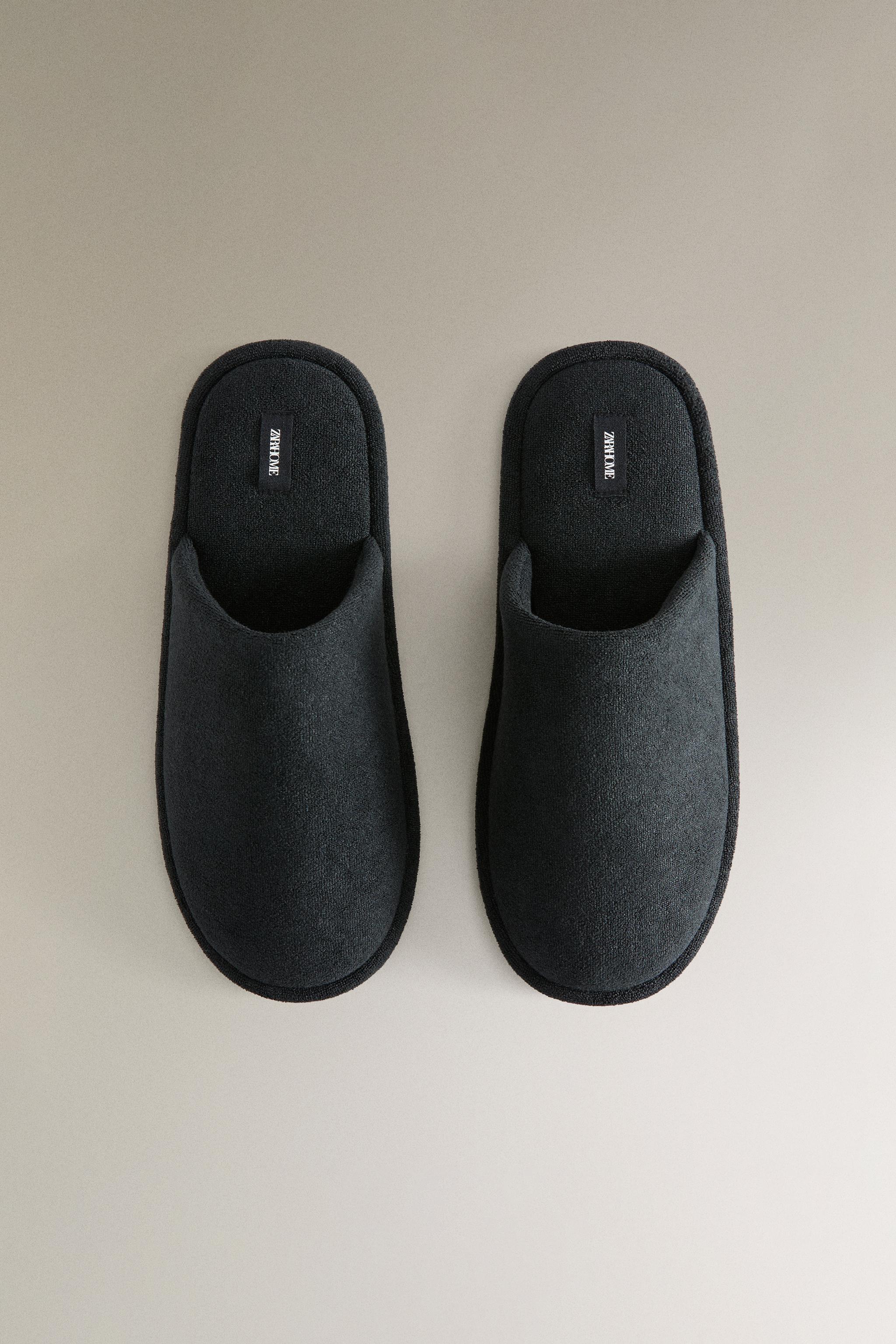 TERRYCLOTH BATHROOM SLIPPERS